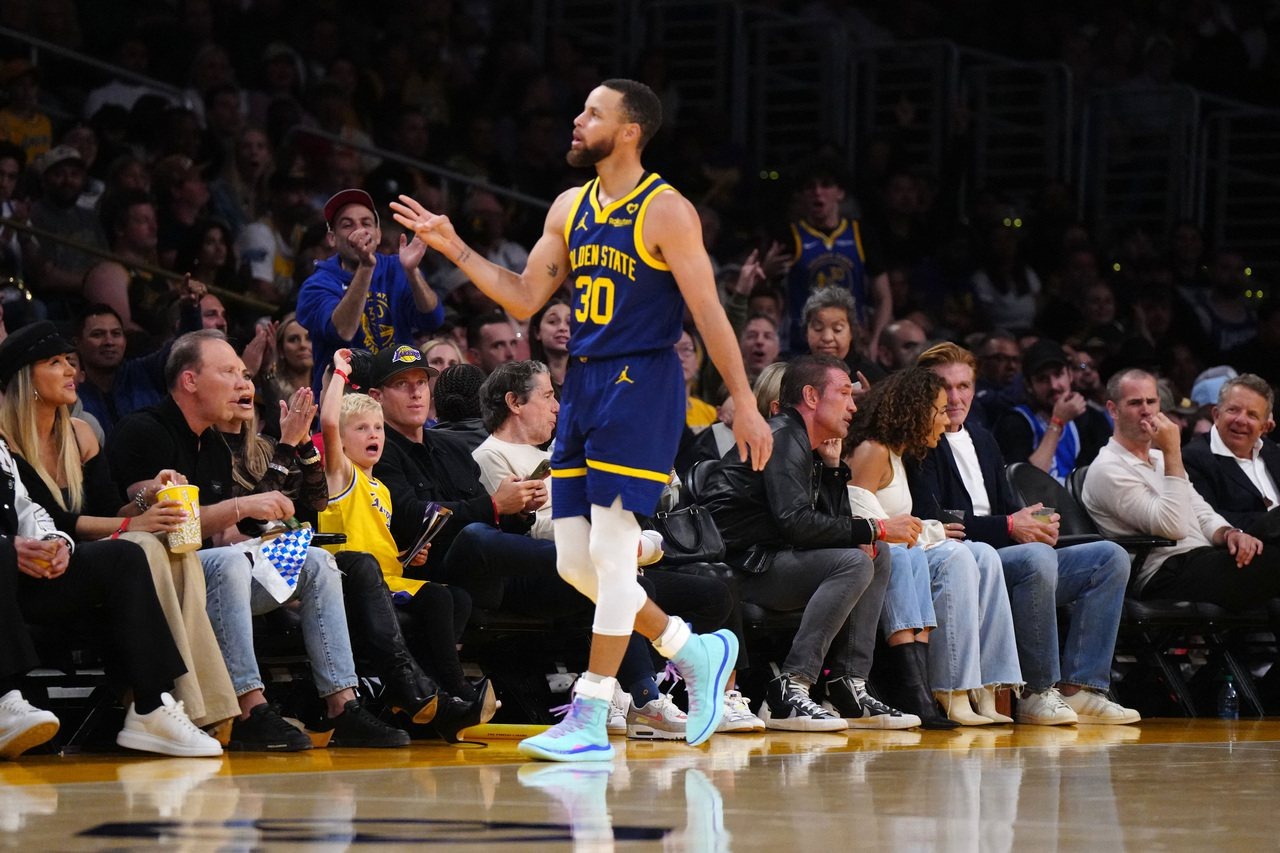 Warriors’ Struggle in Play-In, Curry Admits: “We’re Not the Same Warriors”