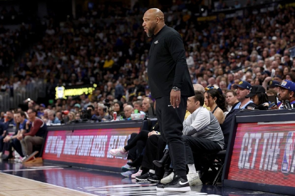 Lakers Make Bold Move: Dismiss Head Coach and Entire Coaching Staff